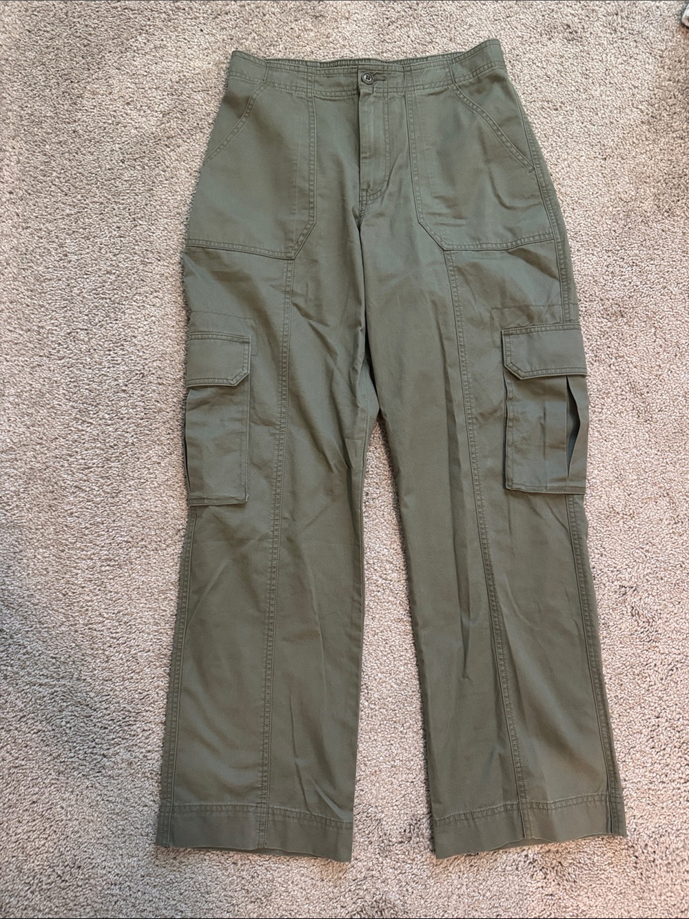 Abercrombie & Fitch Olive Utility Cargo Straight-Leg Pants (never worn)